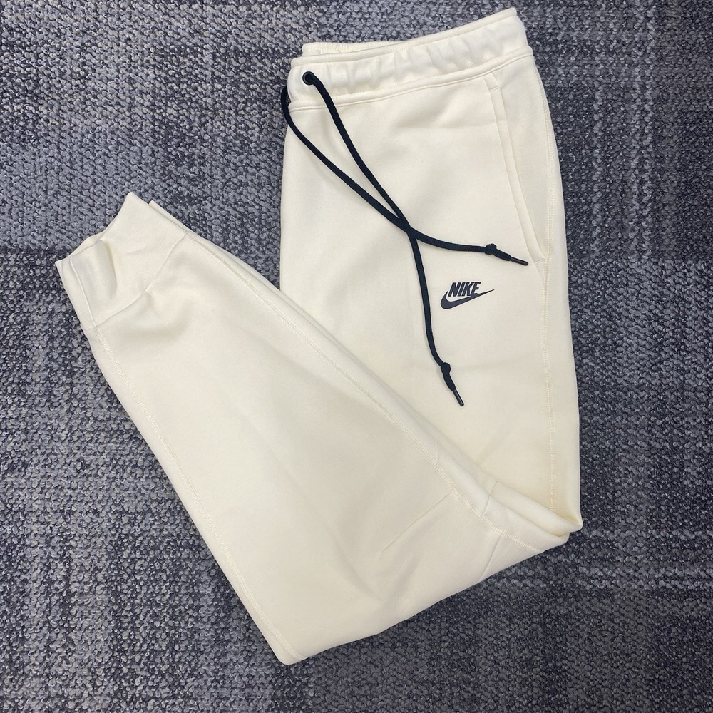 Nike Tech Fleece Joggers Coconut Milk‎ FB8002-113 Men's Size XL